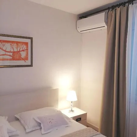 アパート D&m1 マカルスカ