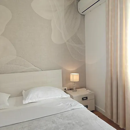 Apartment D&m1 *